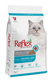 Delicious salmon, tailored nutrition! 🐱🐟 Reflex Sterilized Cat Food with Salmon & Rice – available at MiniPets.store.
